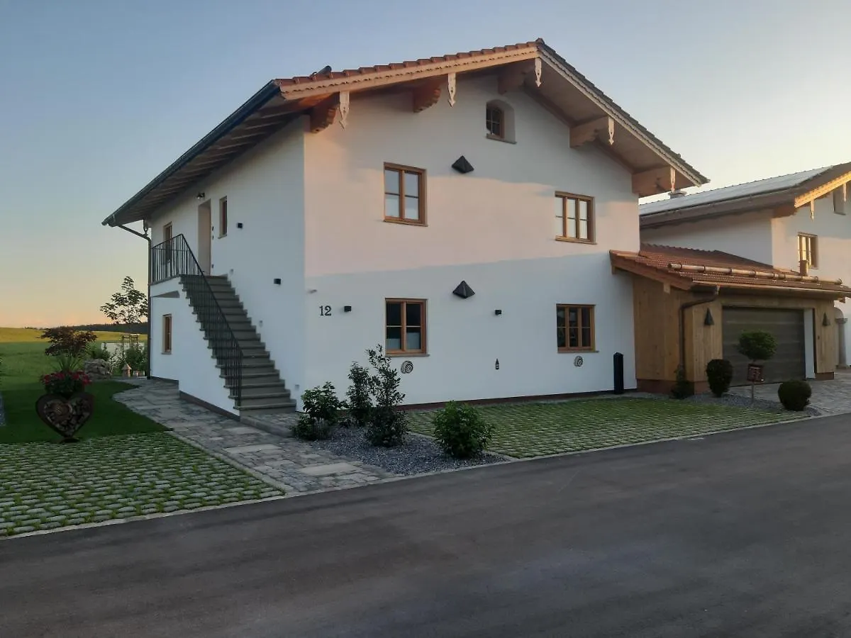 Apartment Ferienwohnungen Schneckenhausen Pittenhart
