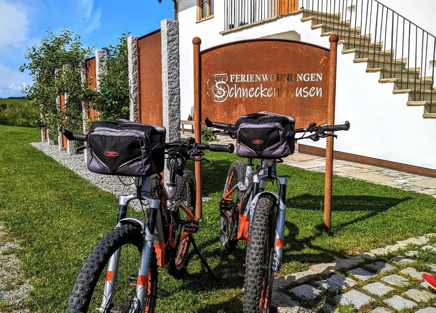 Ferienwohnungen Schneckenhausen Pittenhart